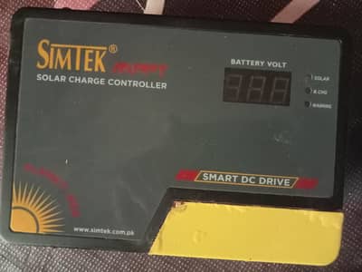 Simtek MPPT Solar Charge Controller 40A (12V) – Model 12K740