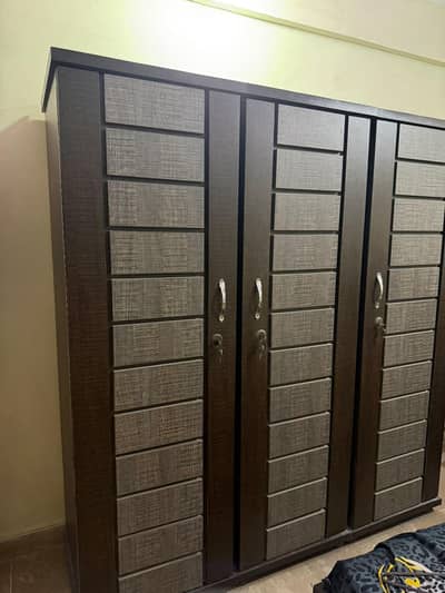 complete wooden bedroom furniture set