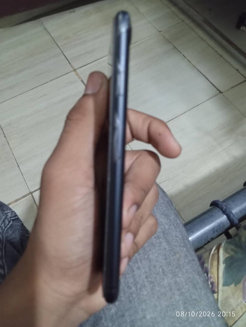 Apple iPhone 7 2