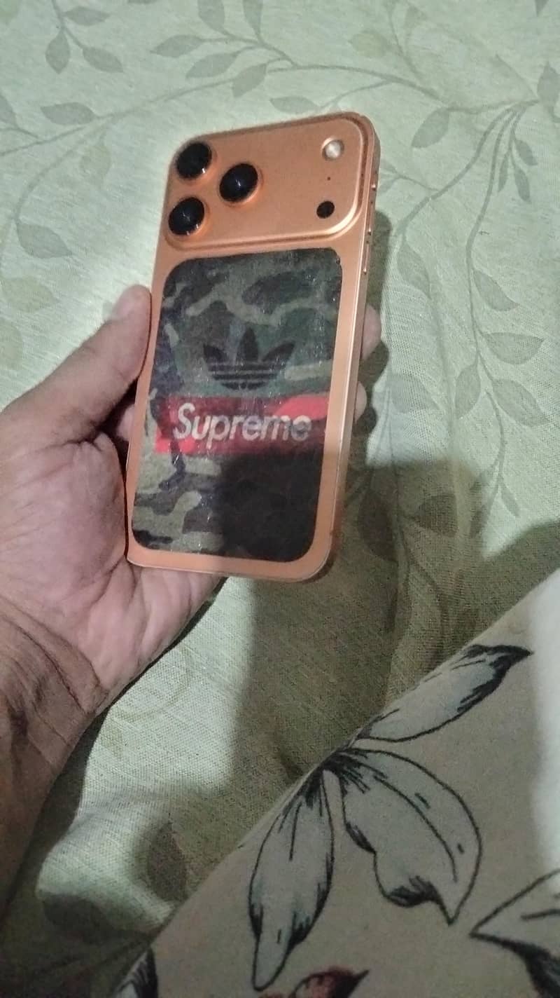 Apple iPhone XR 0