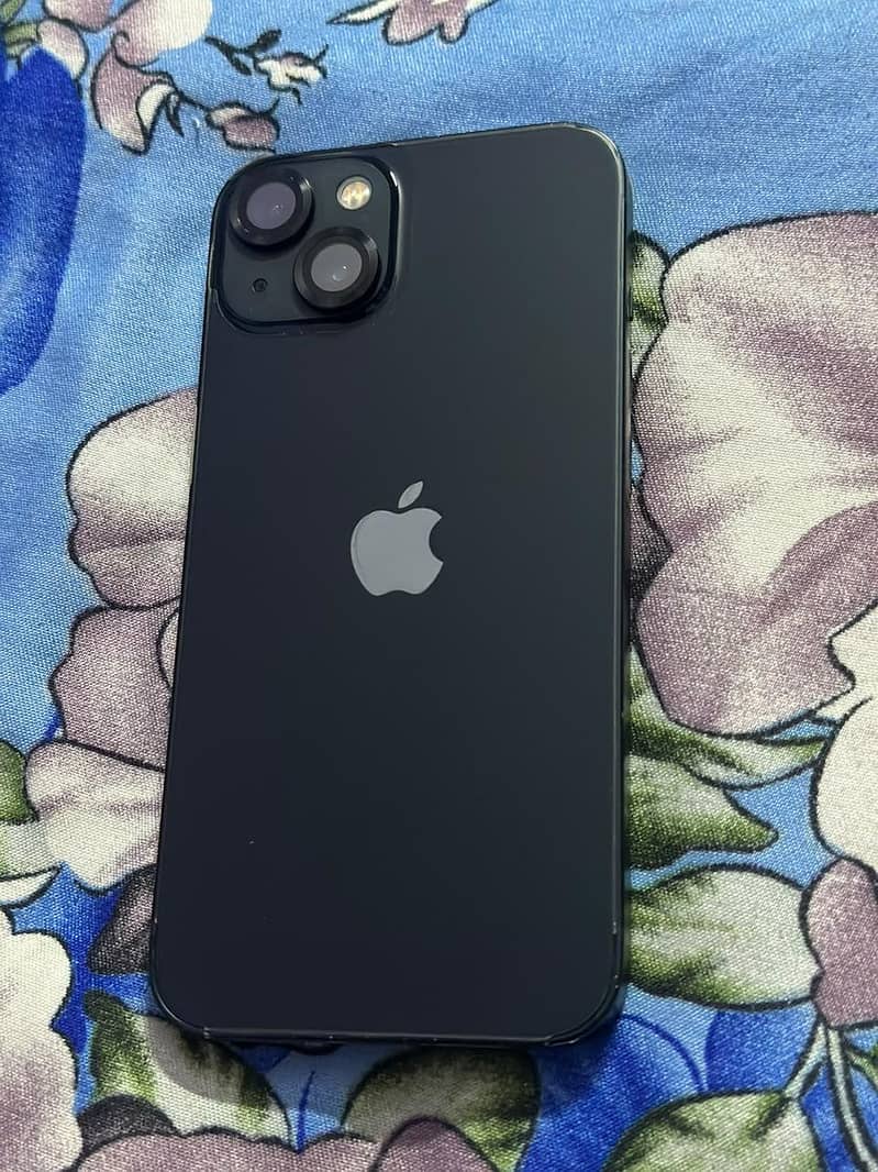 Apple iPhone 13 0