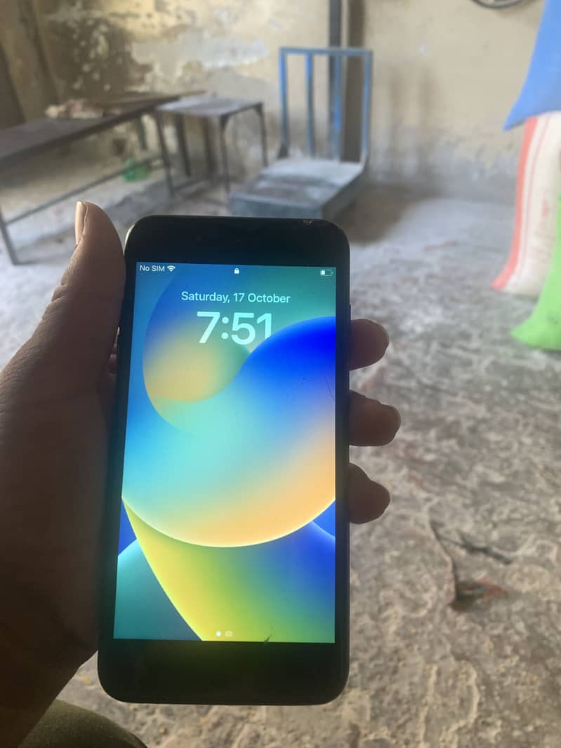 Apple iPhone 8 Plus 1