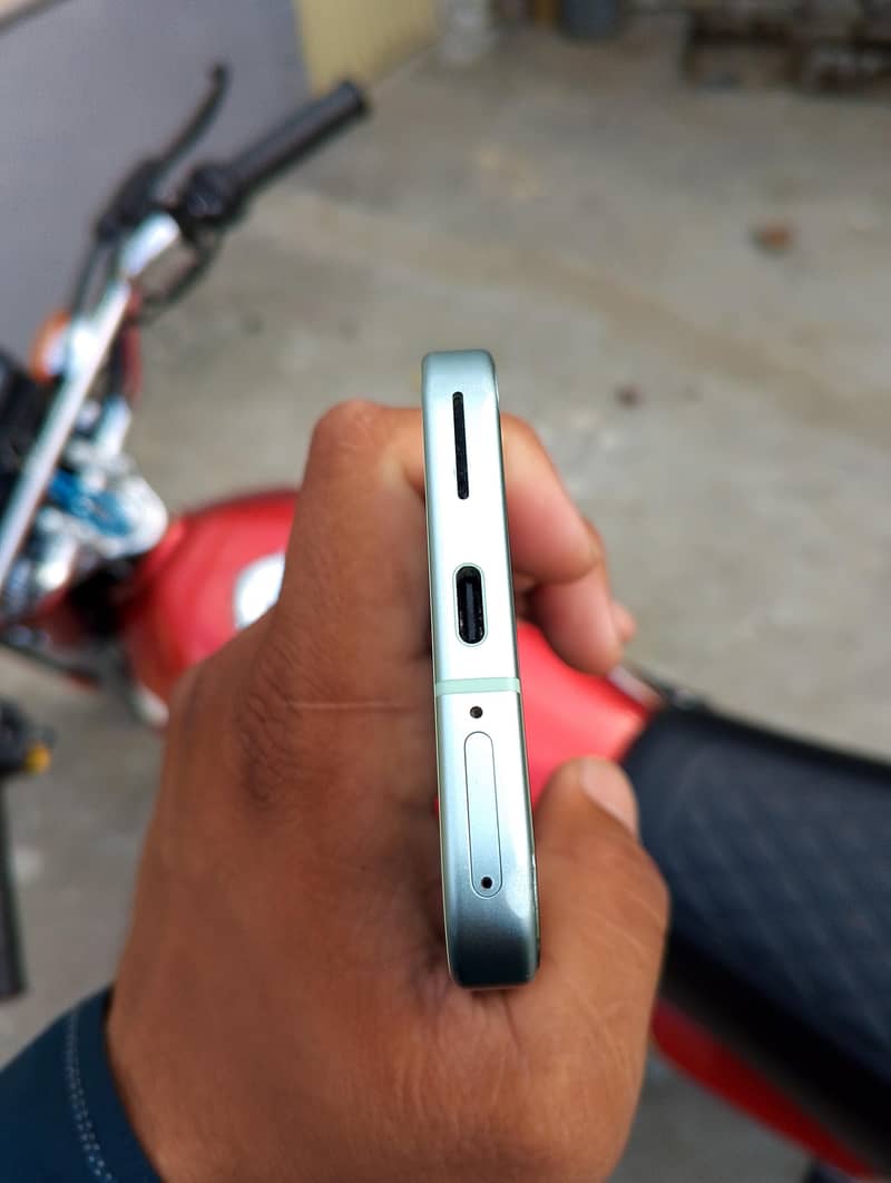 Google Pixel 9 8