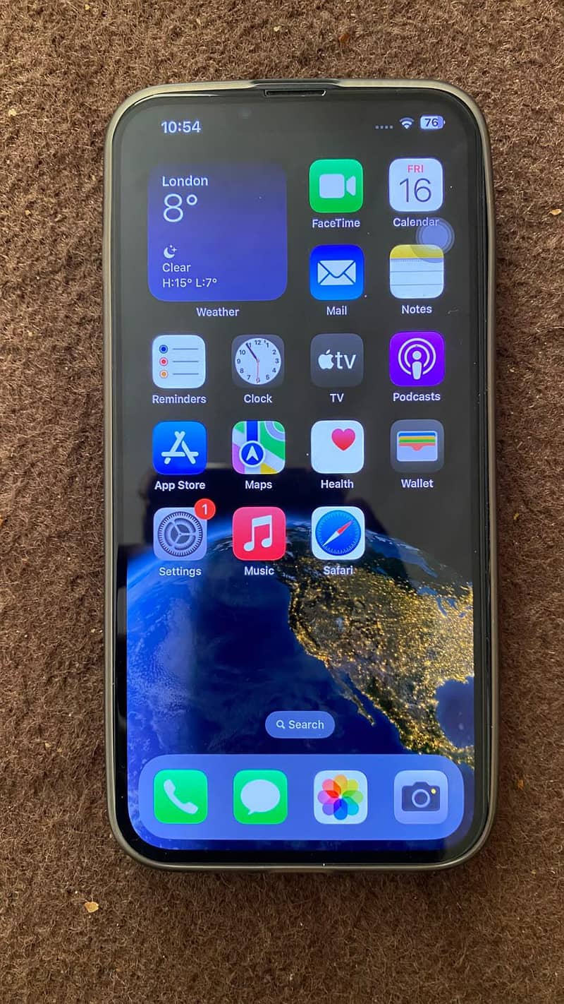 Apple iPhone 13 0