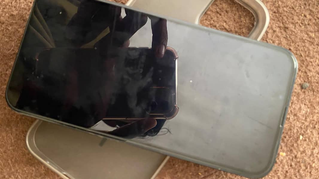 Apple iPhone 13 2