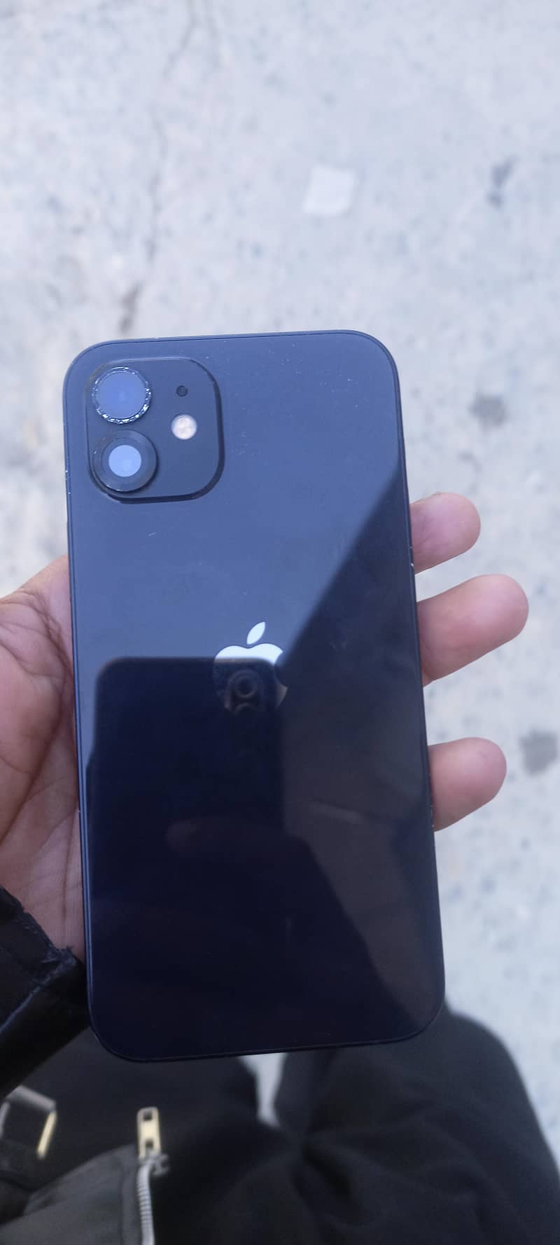Apple iPhone 12 3