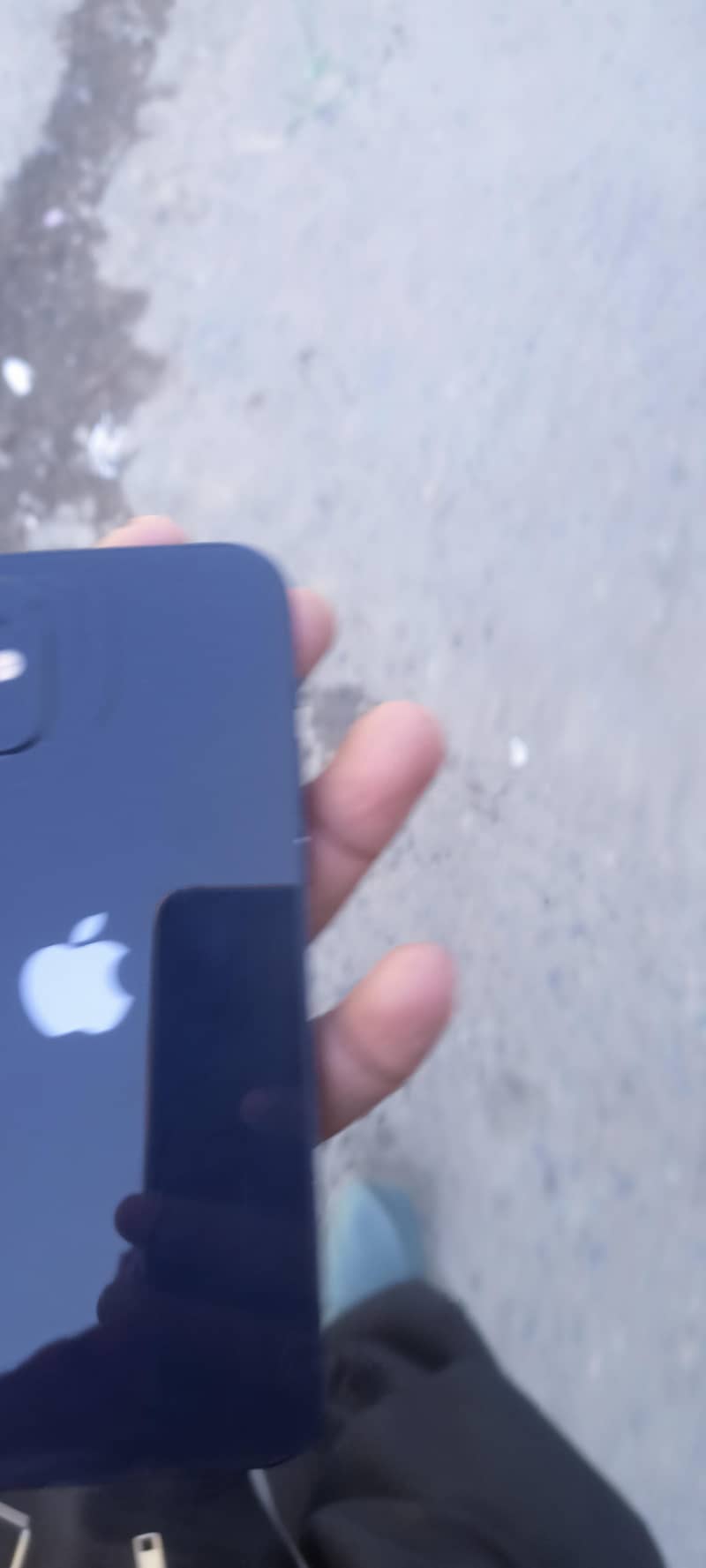 Apple iPhone 12 4