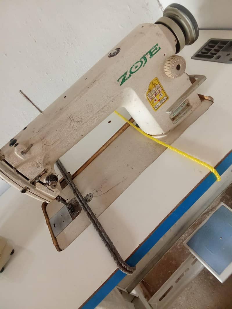 Zoje Sewing machine 1