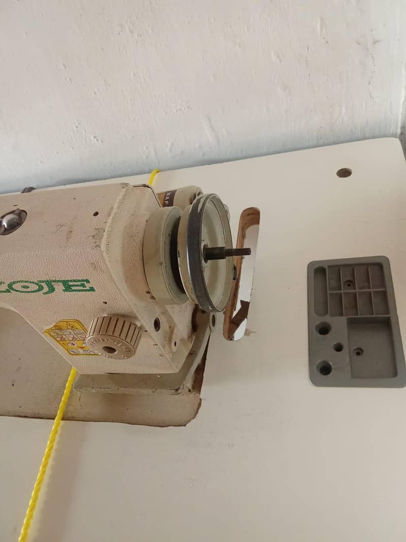 Zoje Sewing machine 3