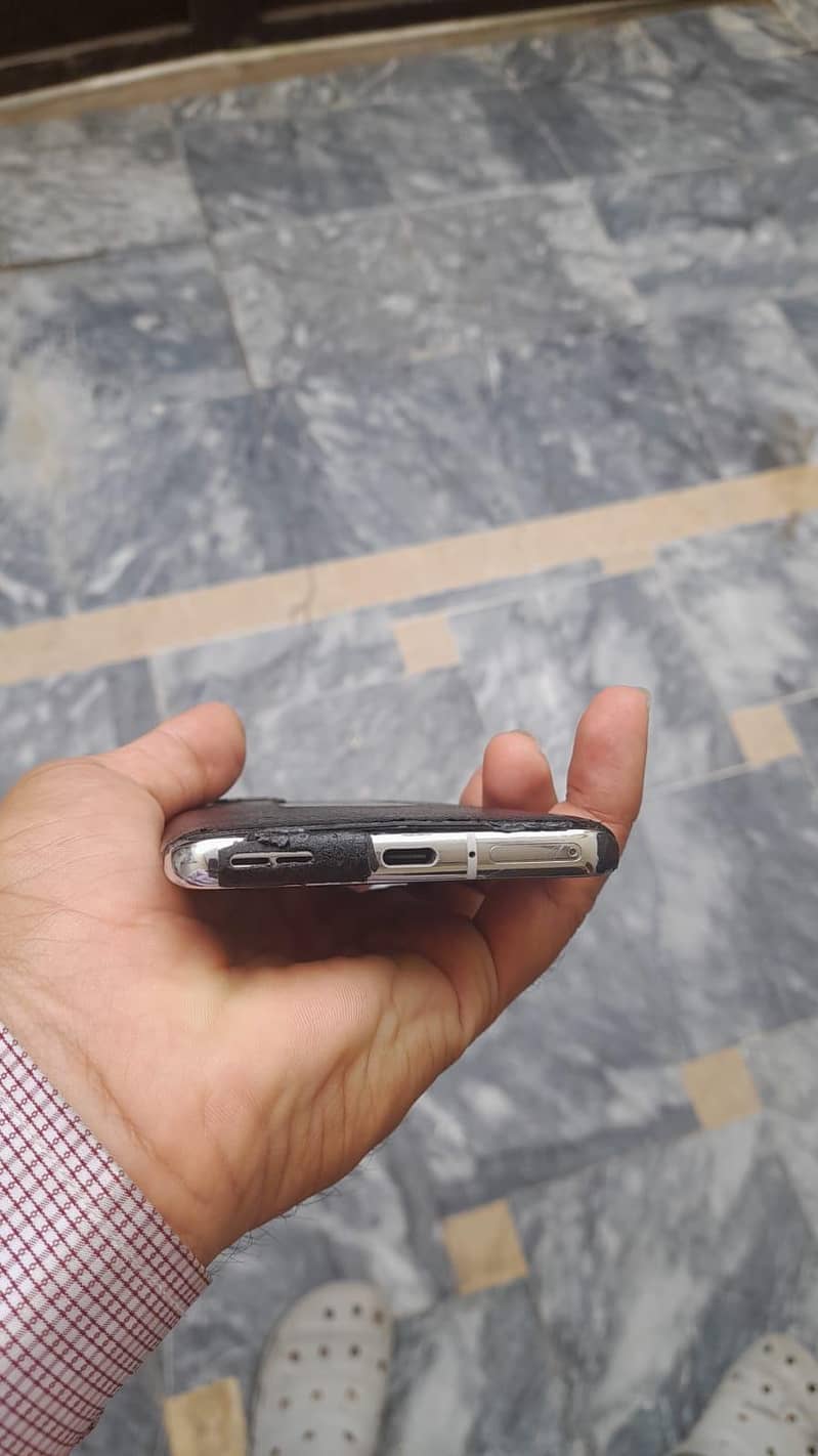 One Plus 9 Pro 4