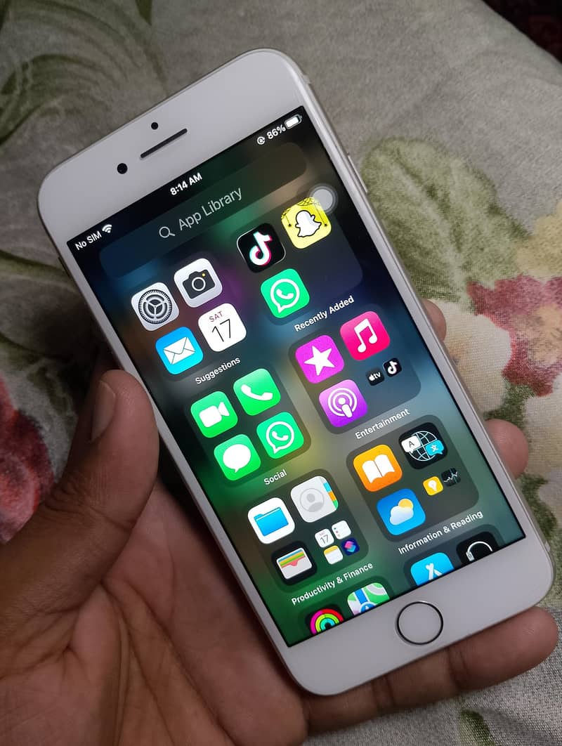 Apple iPhone 8 0