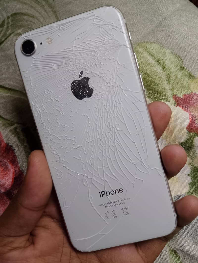 Apple iPhone 8 1