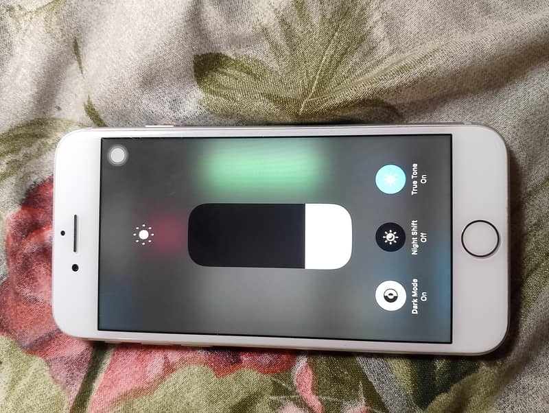 Apple iPhone 8 10