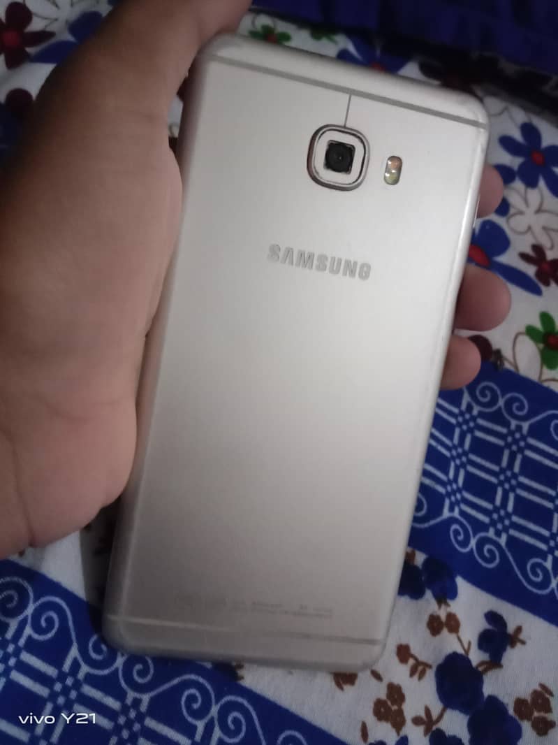 Samsung Mobile C7 1