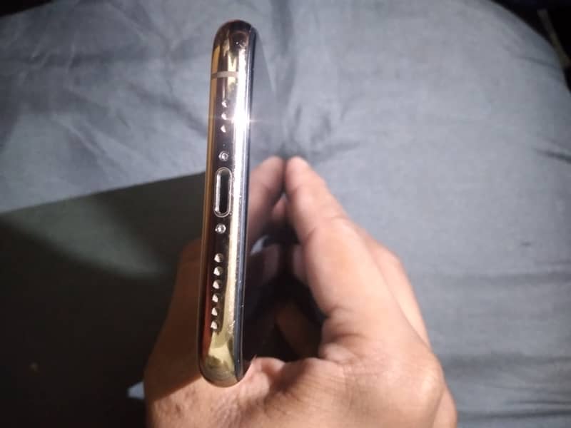 Apple iPhone 11 Pro 1