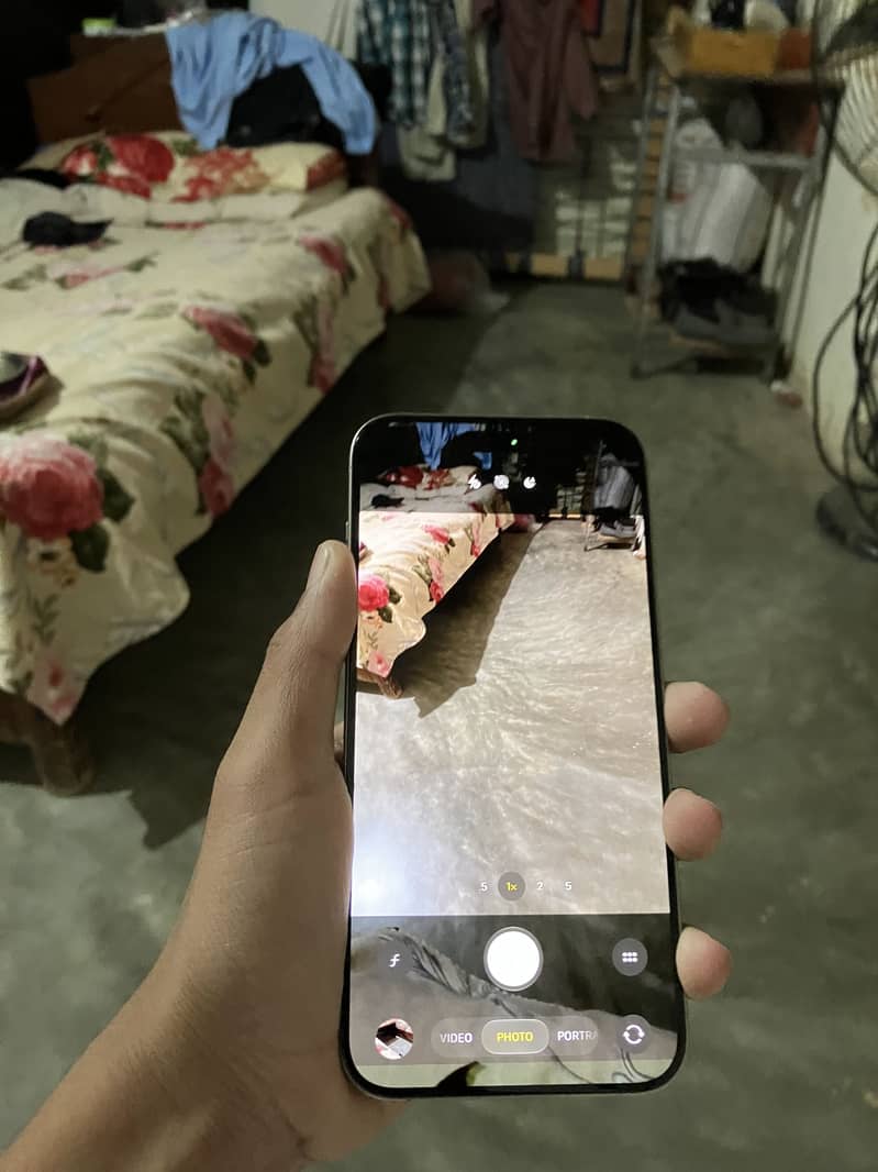 Apple iPhone 15 Pro Max 6