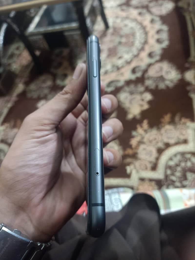 Apple iPhone 11 1