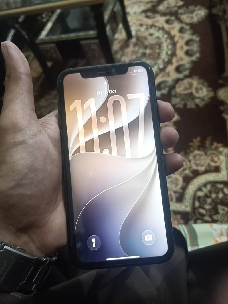 Apple iPhone 11 3