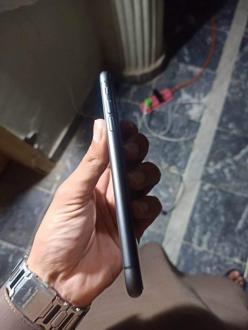 Apple iPhone 11 5
