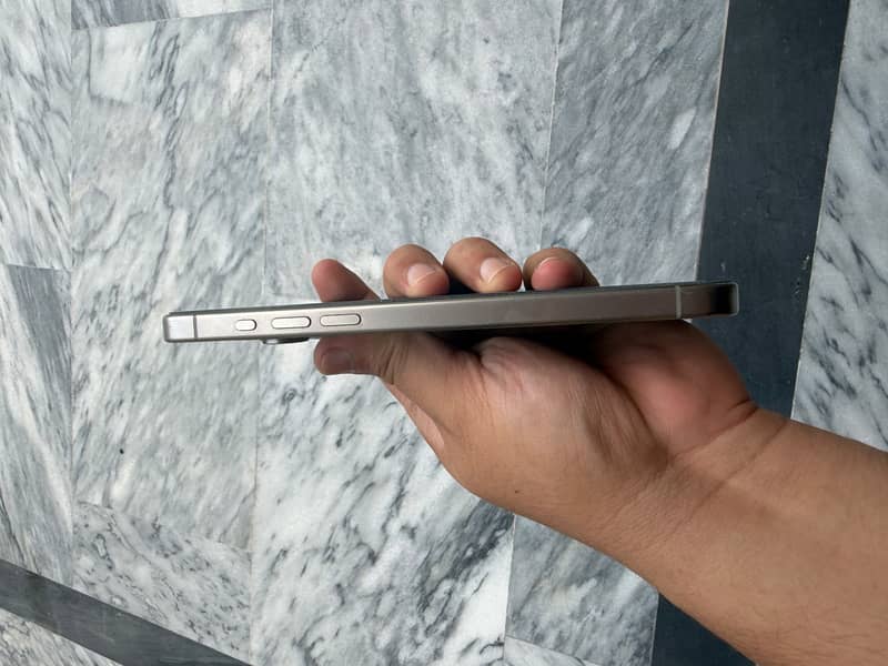 Iphone 15 pro max pta 4