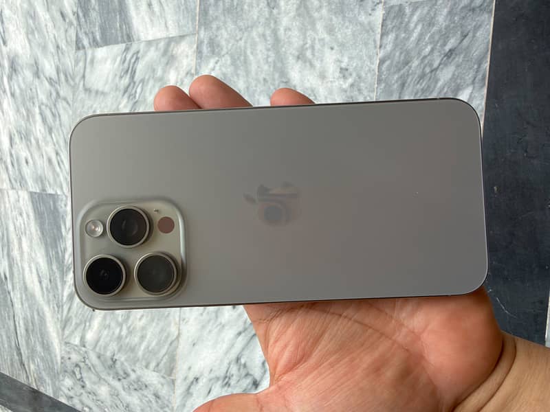 Iphone 15 pro max pta 5