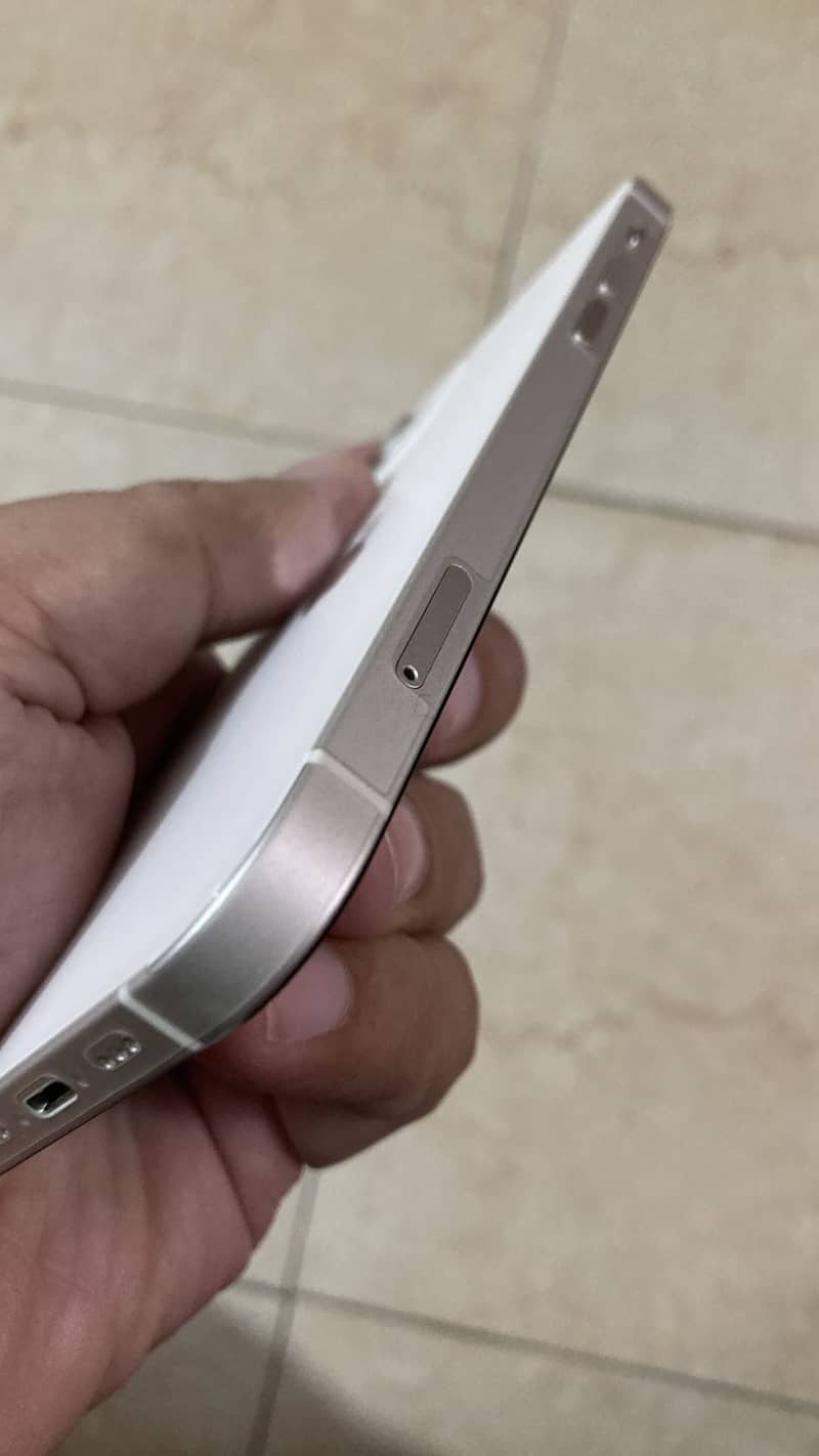 Apple iPhone 12 1