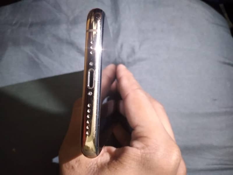 Apple iPhone 11 Pro 3