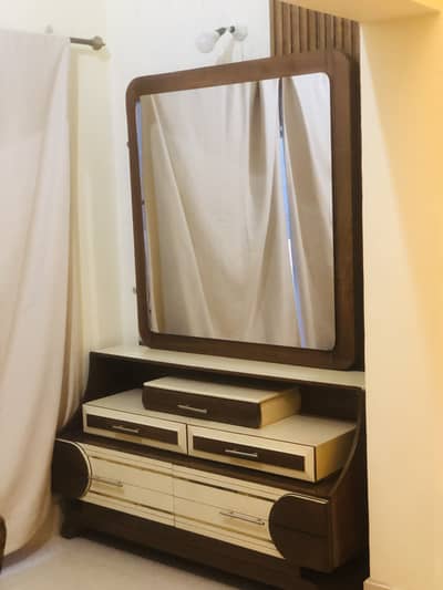 Dressing Table for Sale