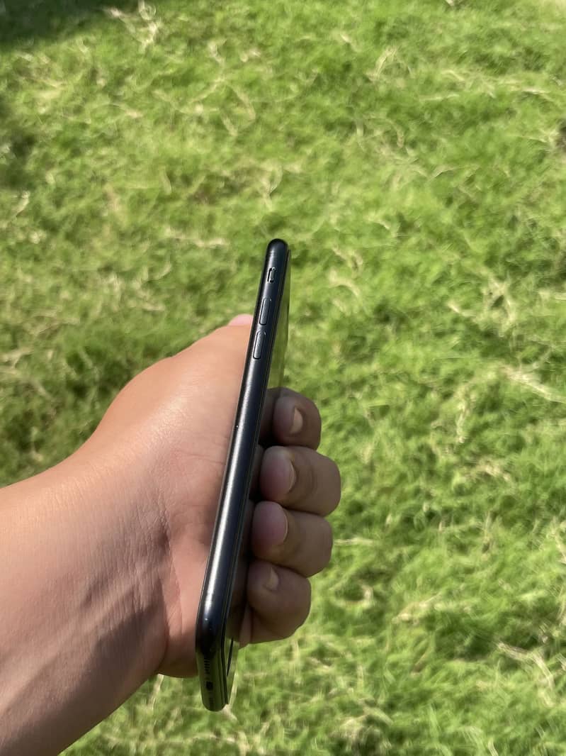 Apple iPhone SE 3
