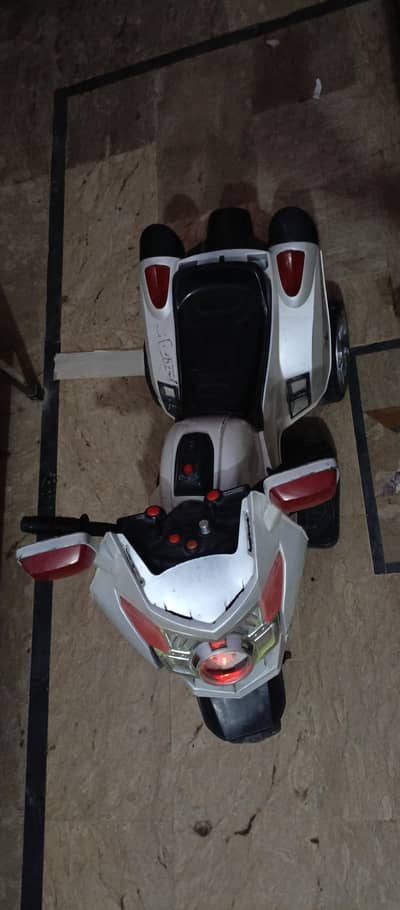 bike kids sell all ok all ok only battery ded bkai chalty ok hai