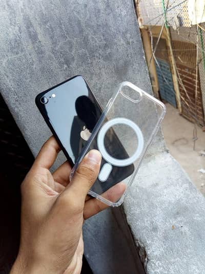 Apple iPhone SE 3