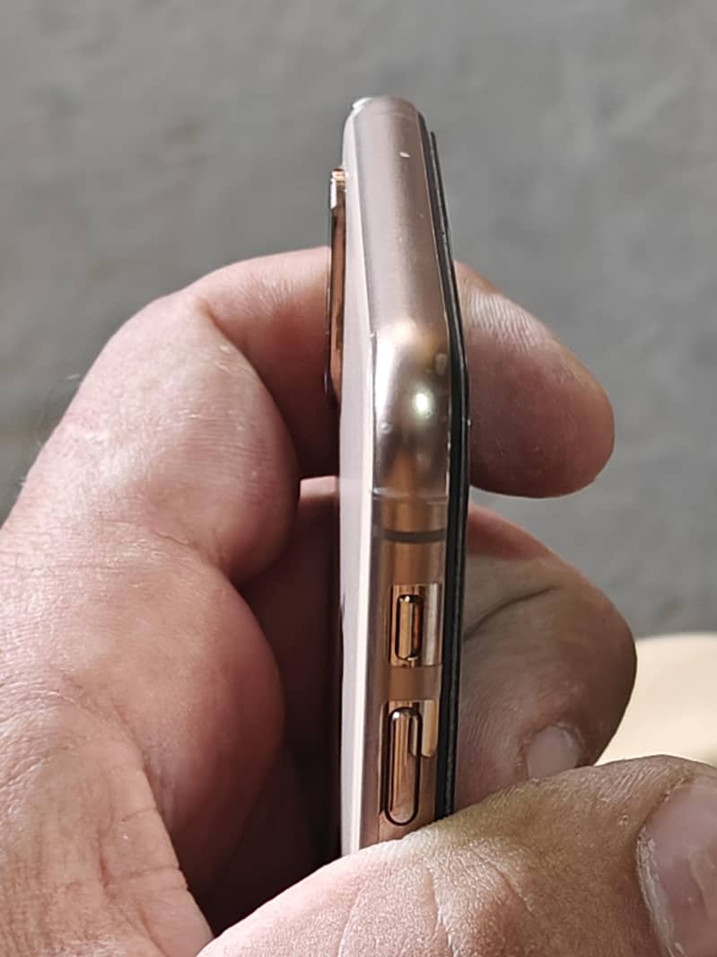 iphone xs max 1