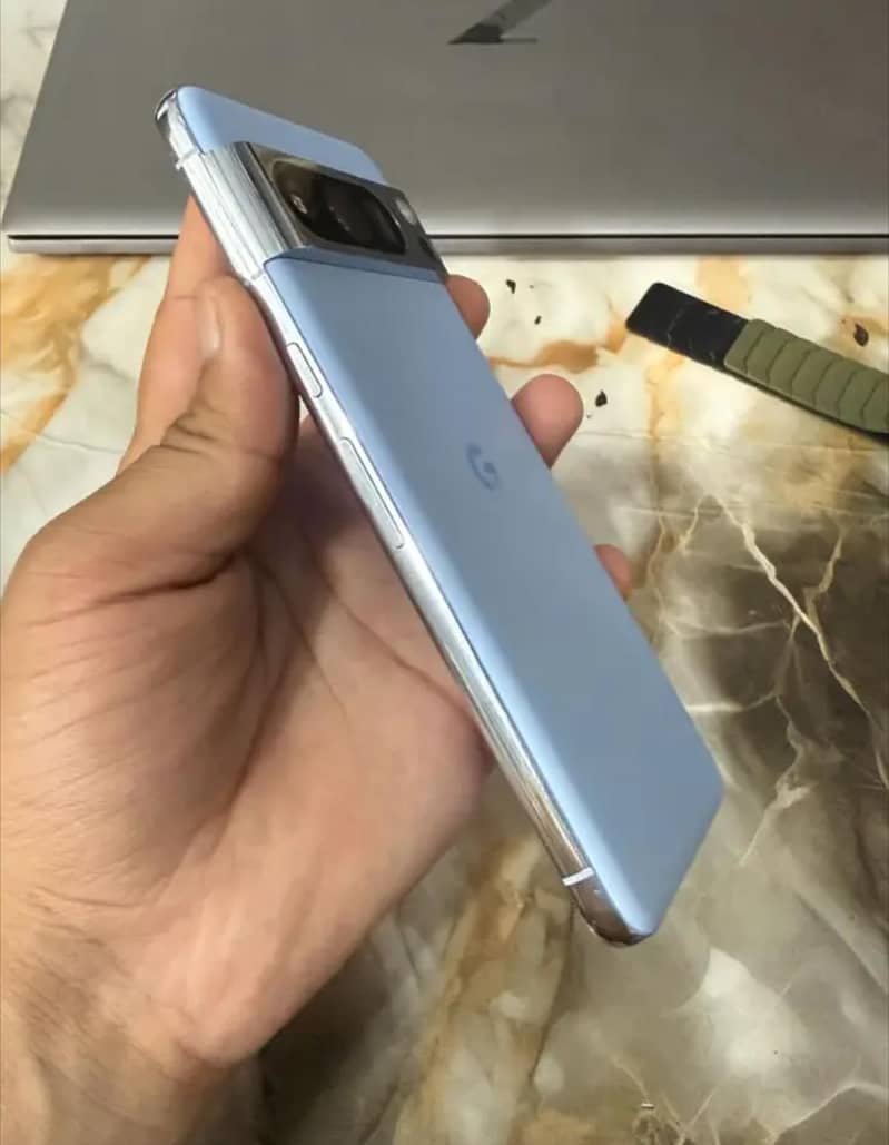 Google Pixel 8 Pro 4