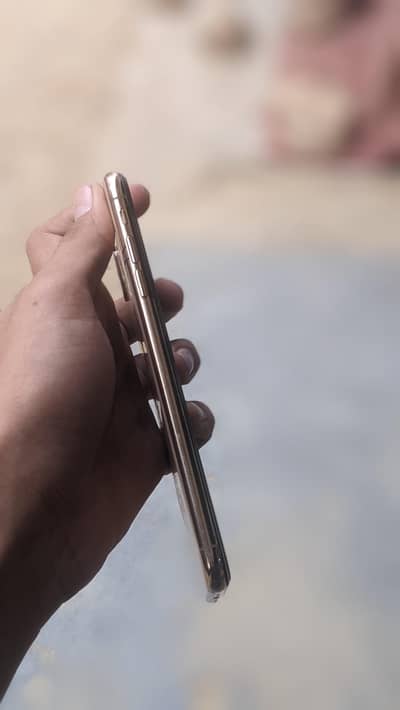 Apple iPhone XS Max official approved