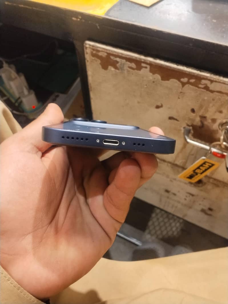 Apple iPhone X 4