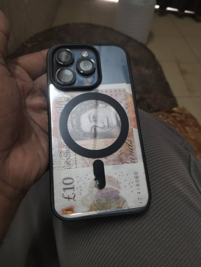 Apple iPhone 15 Pro 0