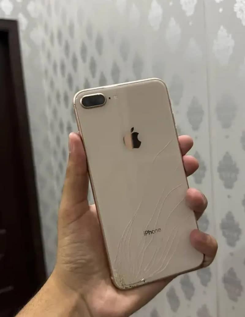 Apple iPhone 8 Plus 5
