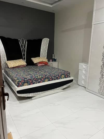 240 Yards Ground Floor Portion For Sale In Gulshan Block 1