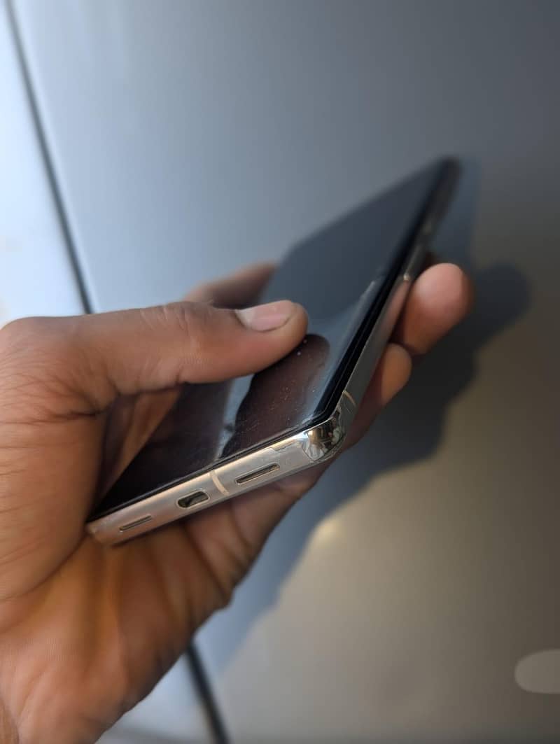 Google Pixel 7 Pro 9