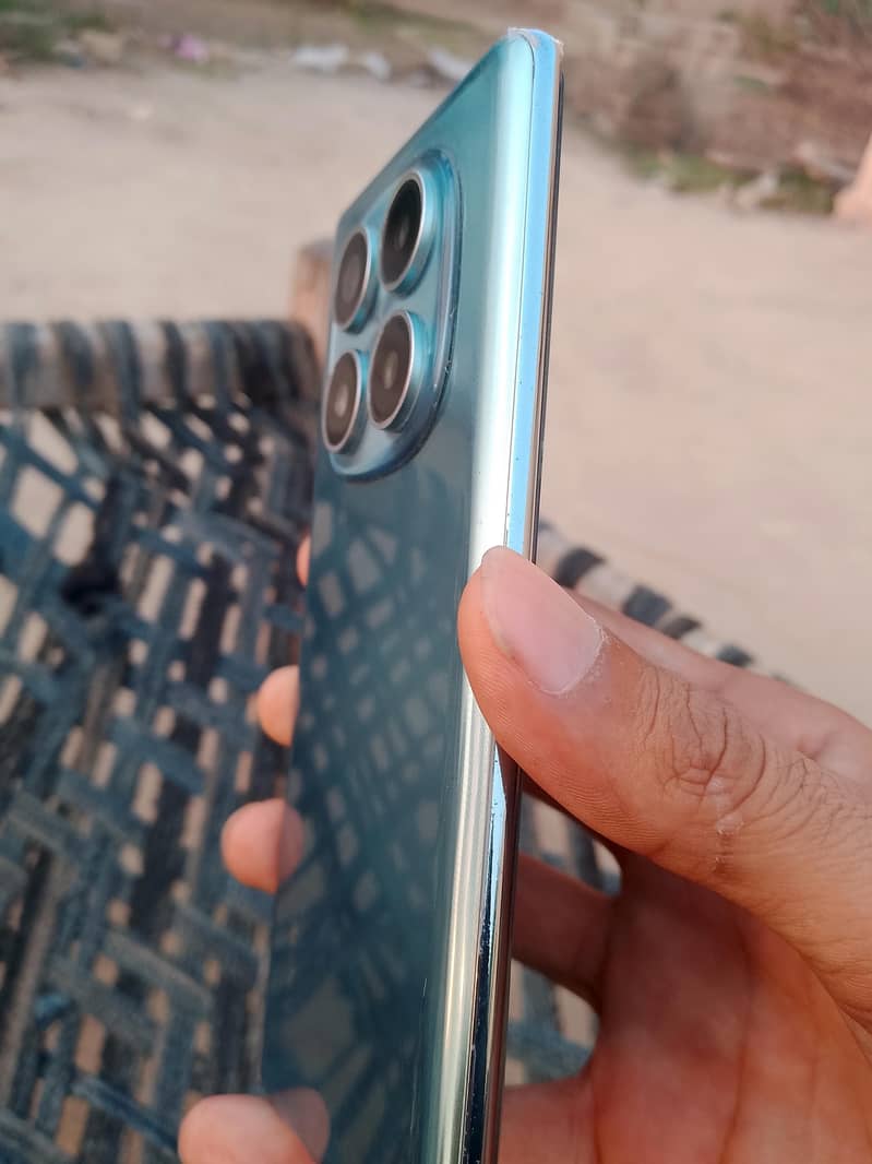 Xiaomi Redmi Note 14 Pro 1