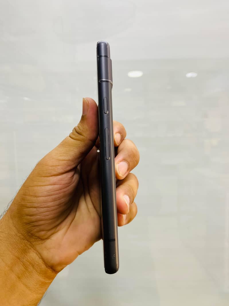 Google Pixel 7a 2