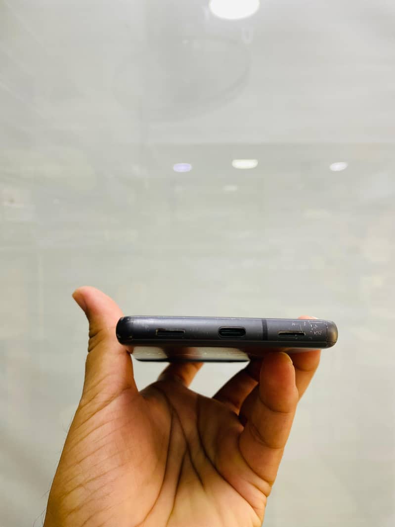 Google Pixel 7a 4