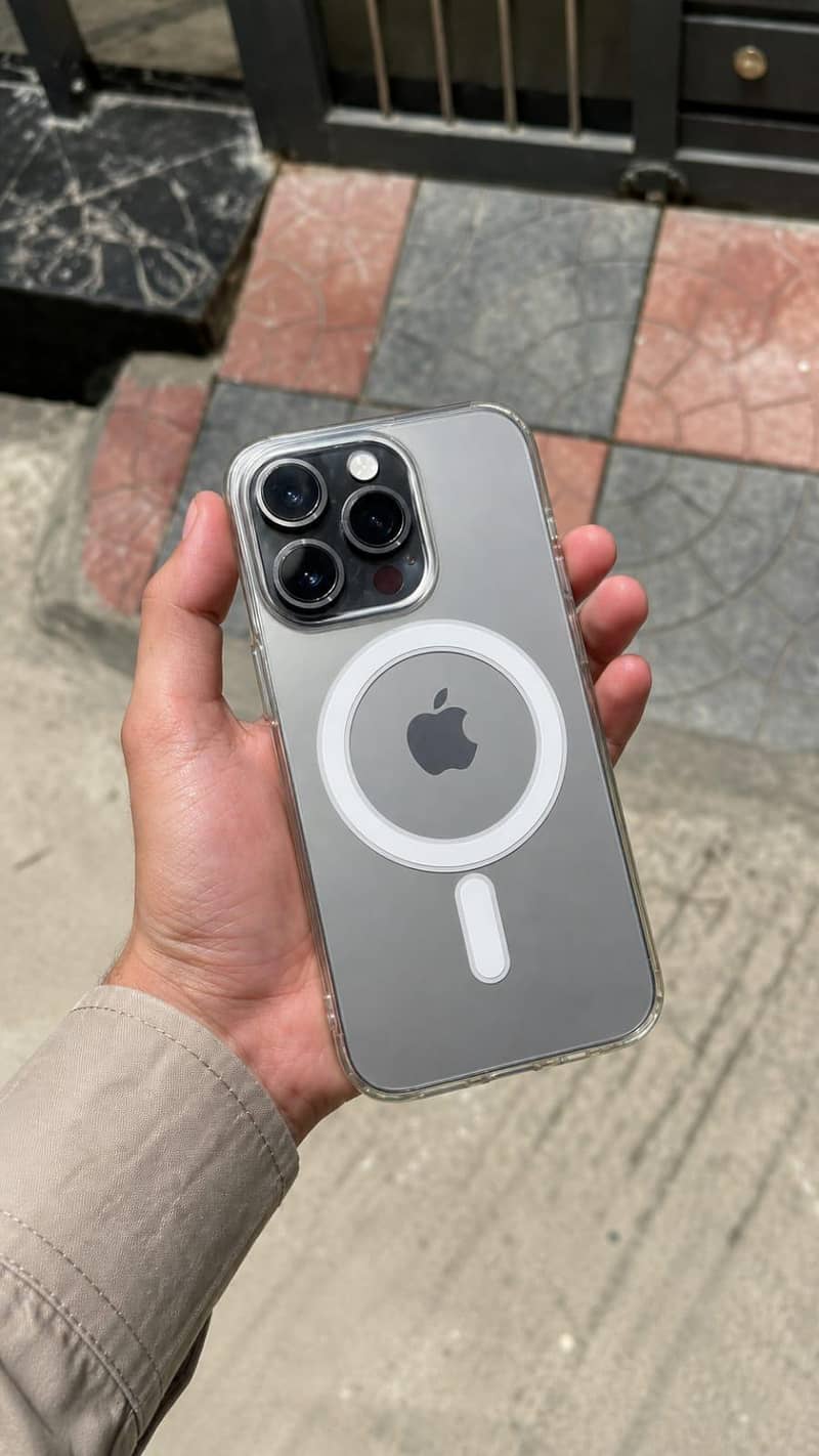 Apple iPhone 14 Pro 0