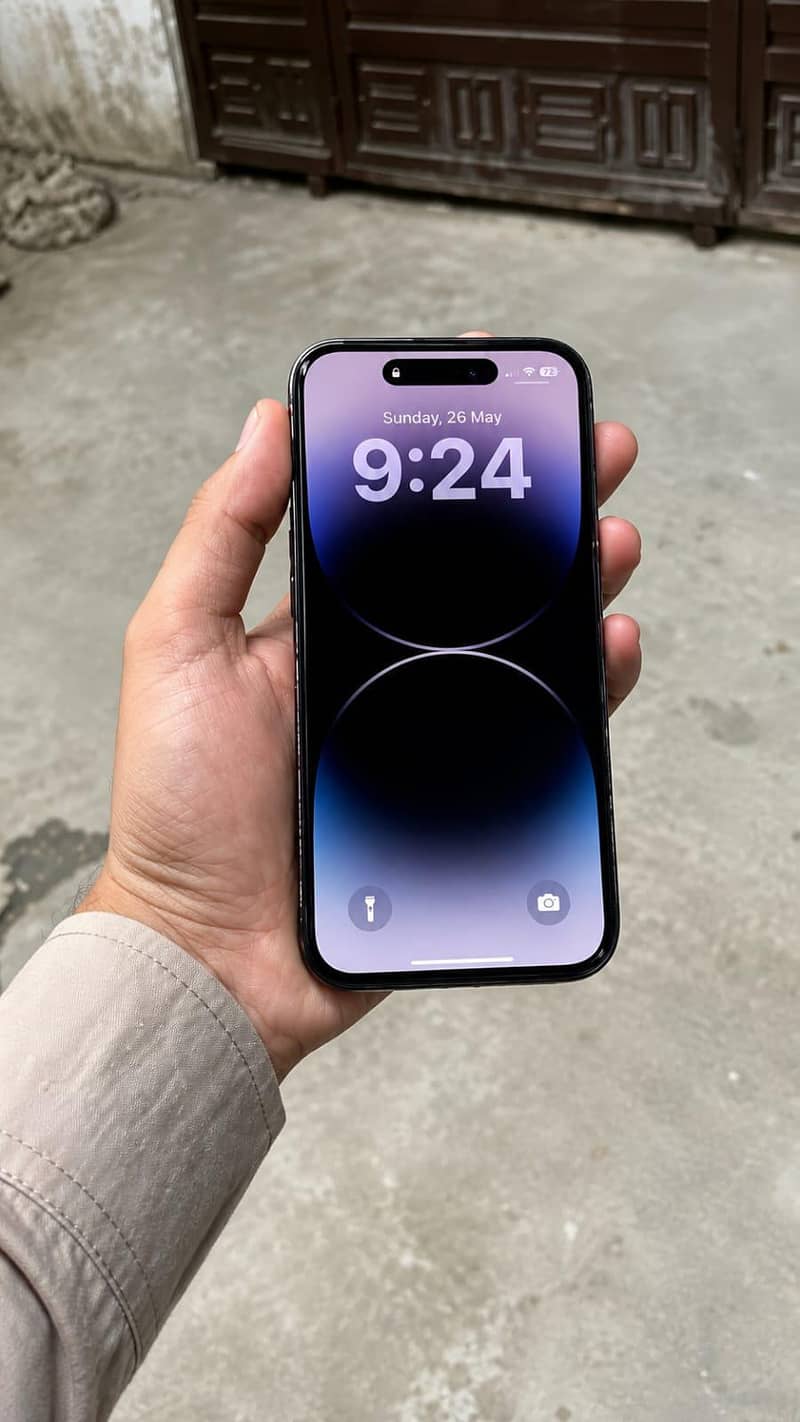 Apple iPhone 14 Pro 1