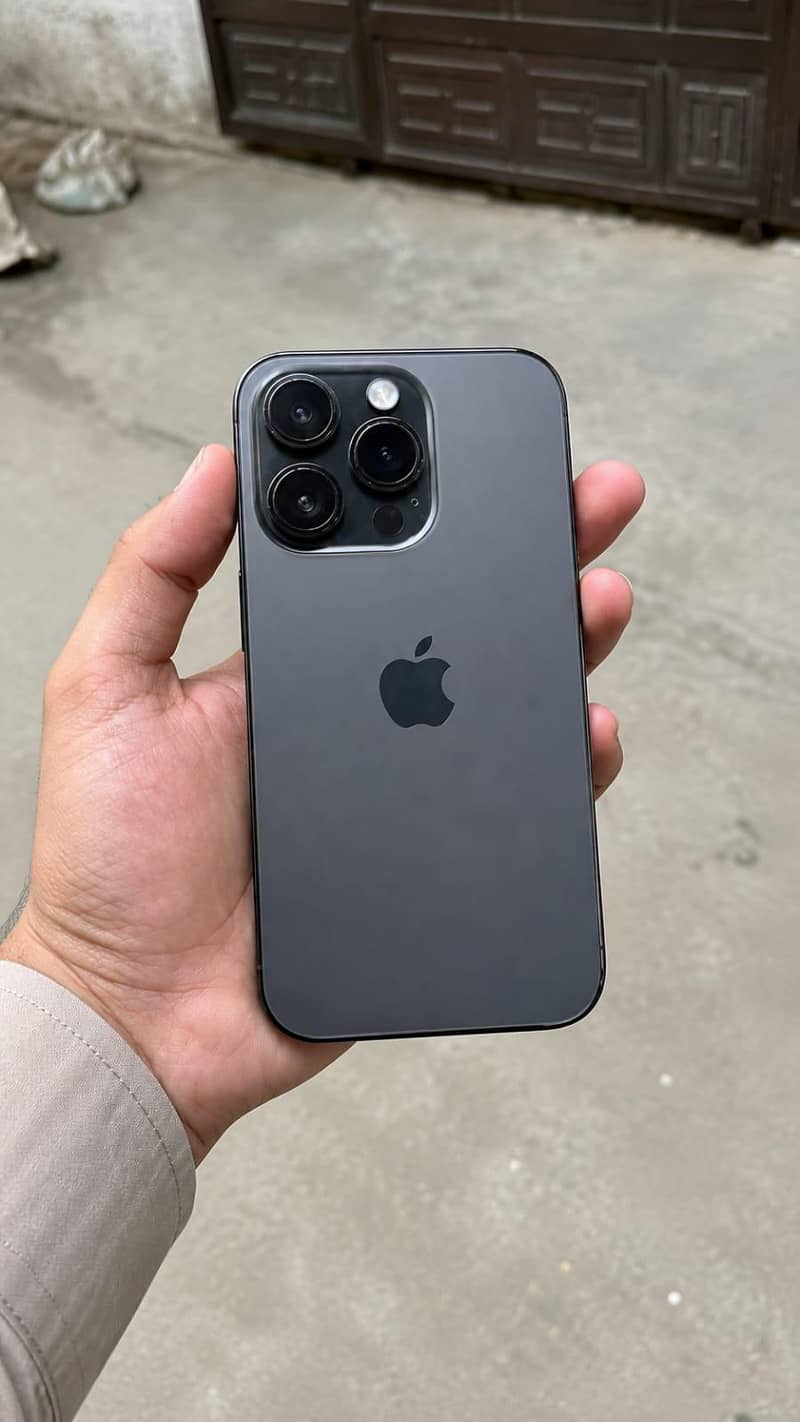Apple iPhone 14 Pro 2