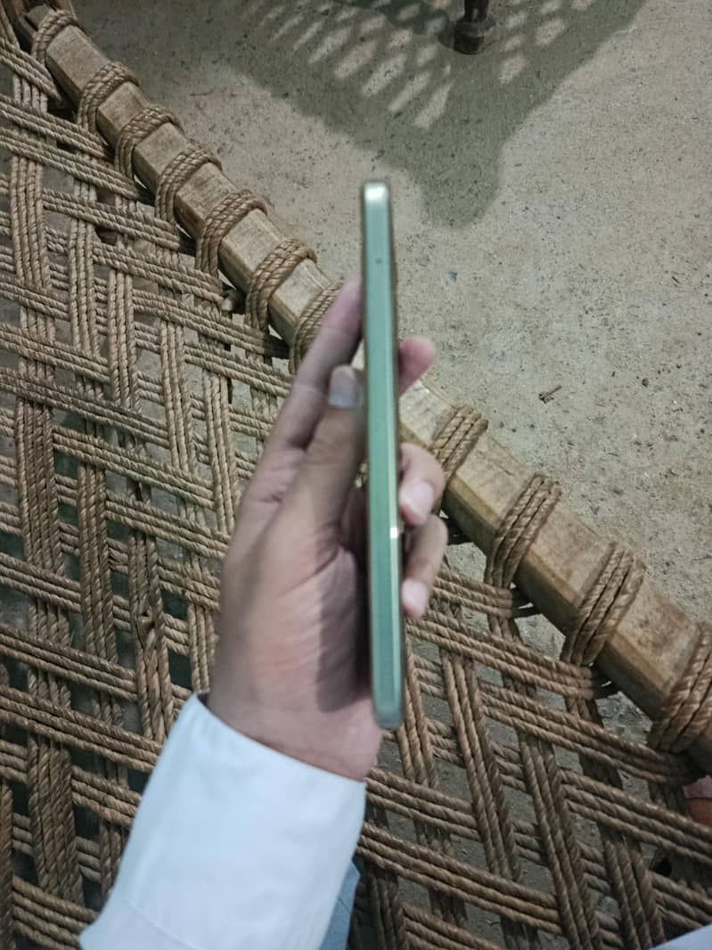 Realme C15 4