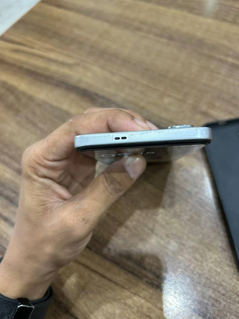Infinix Note 60 i 4