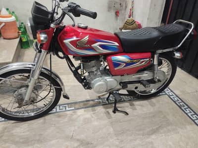 Honda125 for sale model 2022 pindi Kahuta location 152000