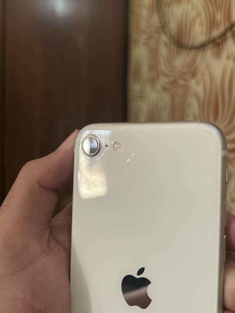 Apple iPhone SE 6