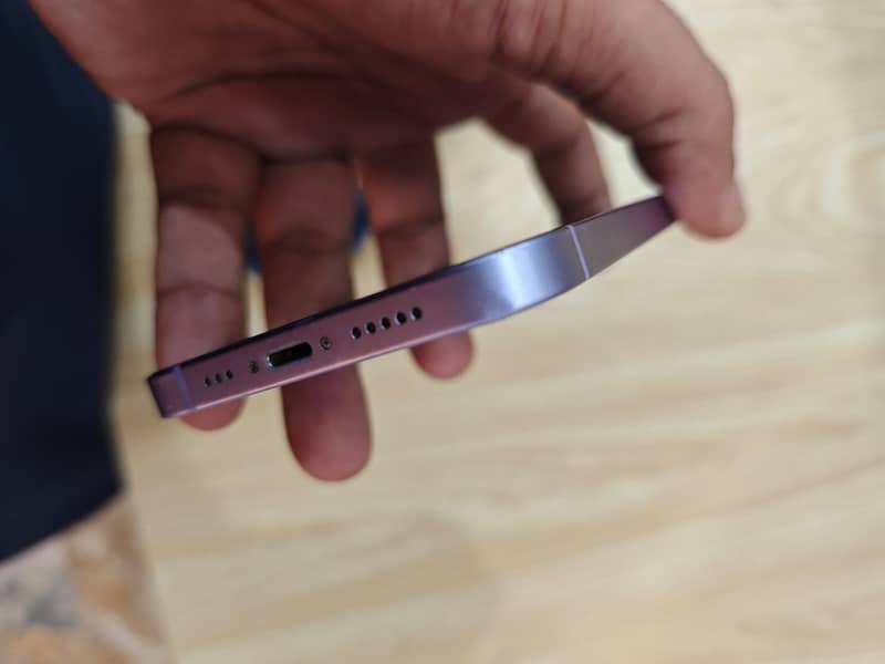 Apple iPhone 12 1
